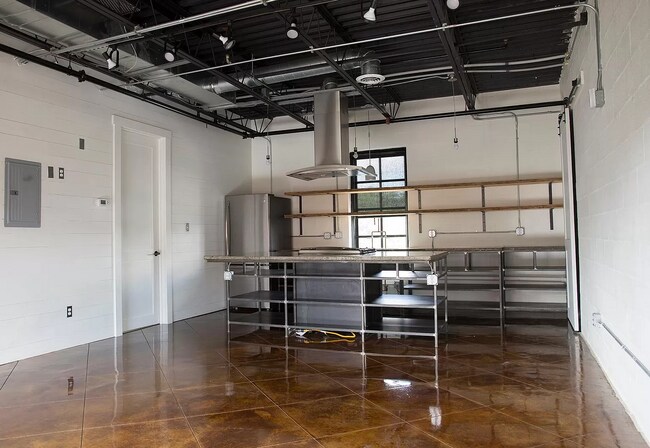 Building Photo - 1228 15th St S
