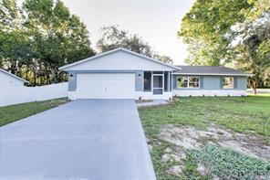 Foto del edificio - Recently updated, custom 3/2/2 on fenced c...