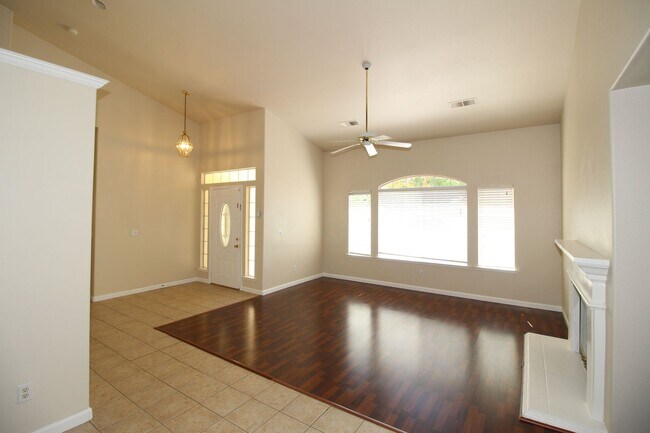 Building Photo - 2747 Browning Ave
