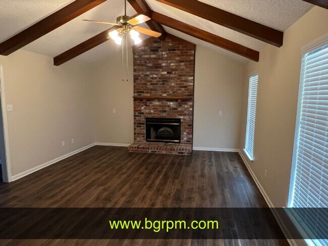 Building Photo - 1308 Marsha Dr