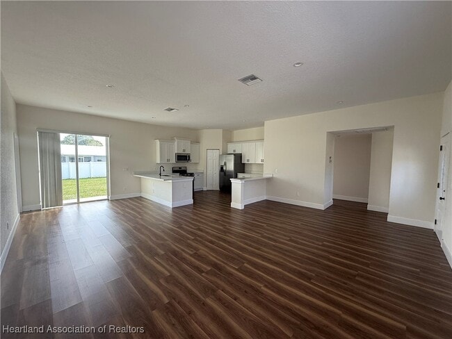 Foto del edificio - 91 Hellcat Ct NW