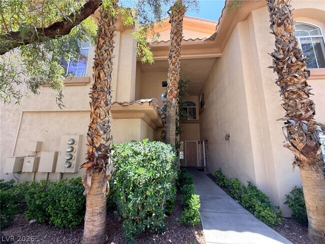 Building Photo - 2050 W Warm Springs Rd