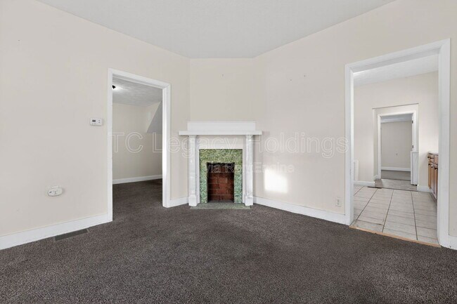 Foto del edificio - 388 Broaddus Ave