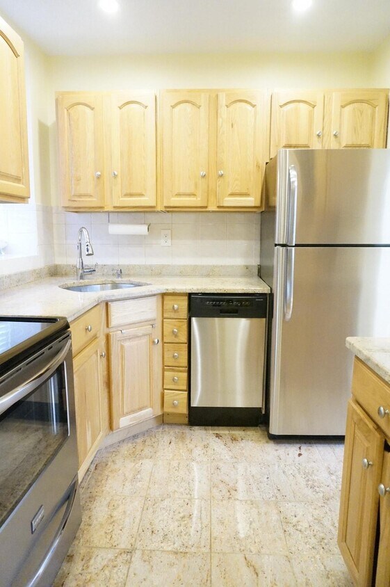 Foto principal - 1415 Commonwealth Ave