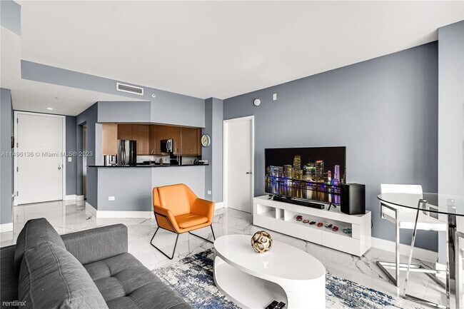 Foto del edificio - 3 br, 3 bath Condo - 801 Brickell Key Blvd...