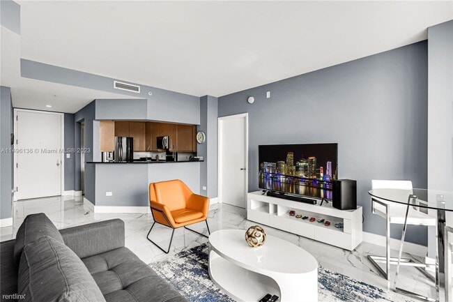 Building Photo - 3 br, 3 bath Condo - 801 Brickell Key Blvd...