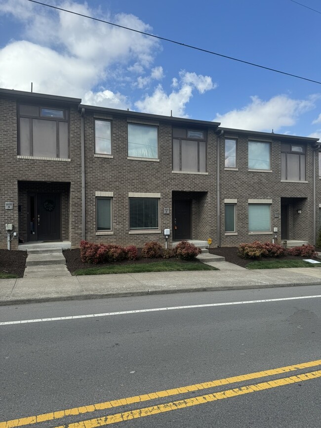 Foto del edificio - 600 Garfield St