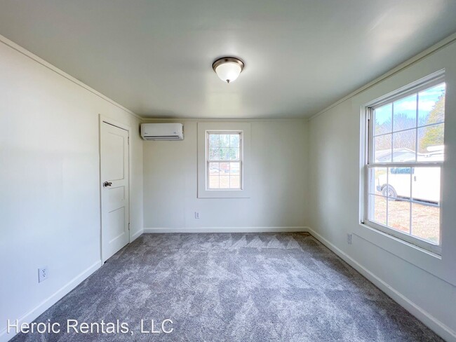 Foto del edificio - 2 br, 1 bath House - 300 Harvey Road