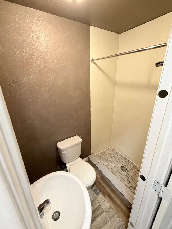 Foto del edificio - Cheap 1 bed tiny home available for Rent in Longview!
