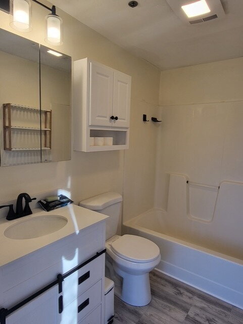 Building Photo - Bright 1BR Apartment with Bonus Space – Heat Included | Dover, NH