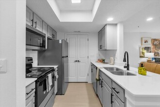 Building Photo - The Monte