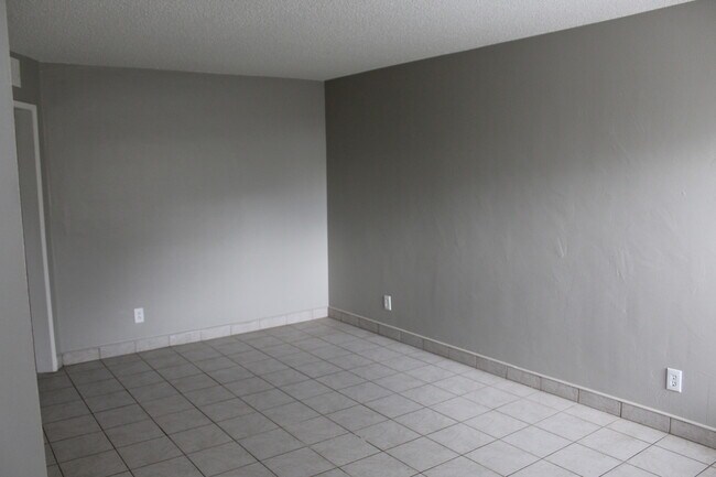 Foto del edificio - 1802 Cherry St
