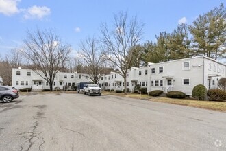 Building Photo - 52 Spruce St