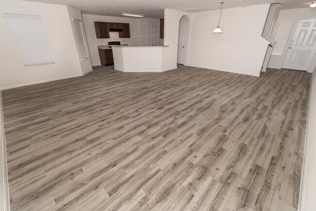 Foto del edificio - 12627 Wild Columbine Rd