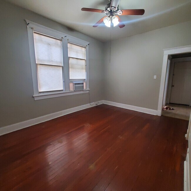 Foto del edificio - 6330 Annunciation St