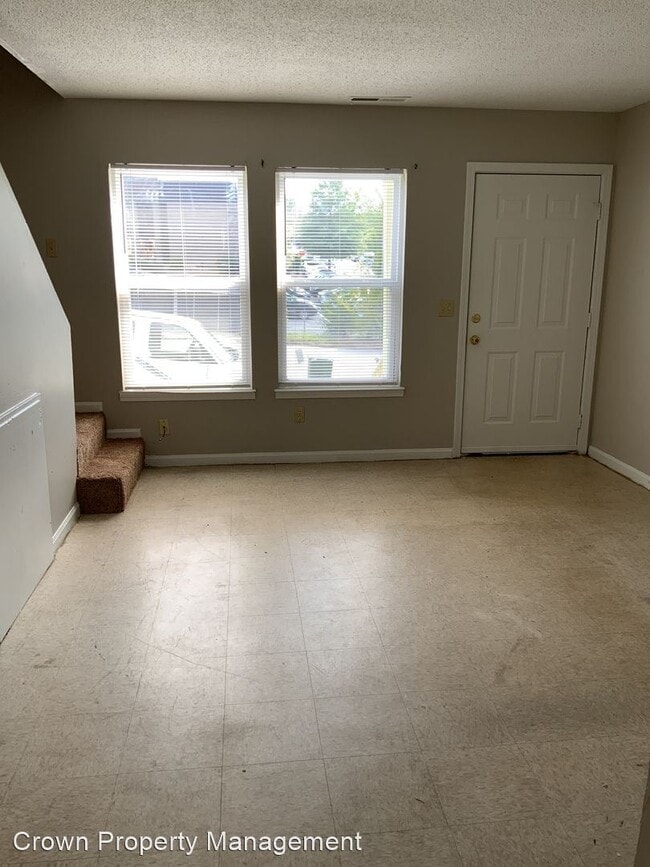 Building Photo - 2 br, 1.5 bath House - 160 A Doctors Circle