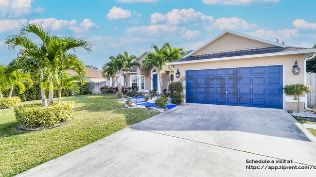 Building Photo - 714 SW Sardinia Ave