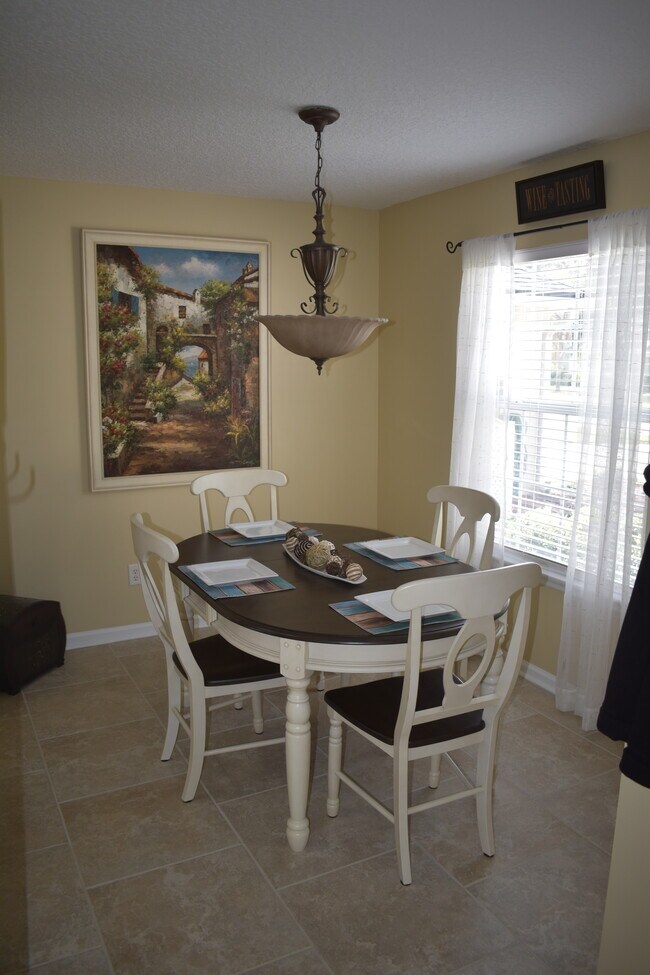 Foto del edificio - 1013 Buttercup Dr