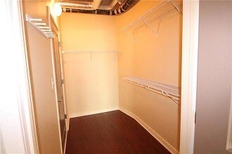 Foto principal - 361 17th St NW