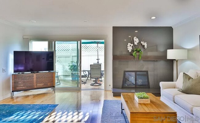 Foto del edificio - 3 br, 2.5 bath Townhome - 4140 Loma Rivier...