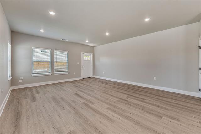 Foto del edificio - 1541 Sophia Ave