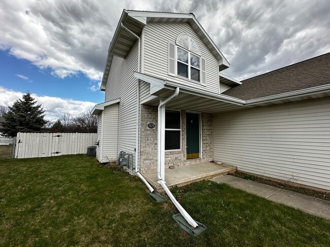 Foto del edificio - 1525-1527-1527 O Keefe Rd