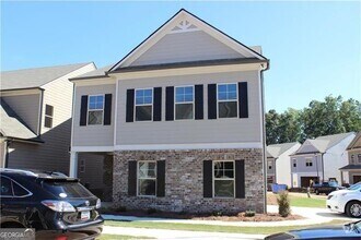 Building Photo - 5297 Castle Shoals Wy'