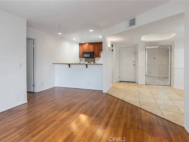 Building Photo - 20253 Keswick St