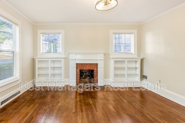 Building Photo - 115 Woodside Ave