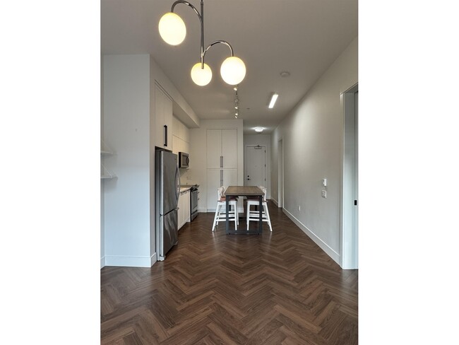 Photo du bâtiment - 14968-101A 101a Ave