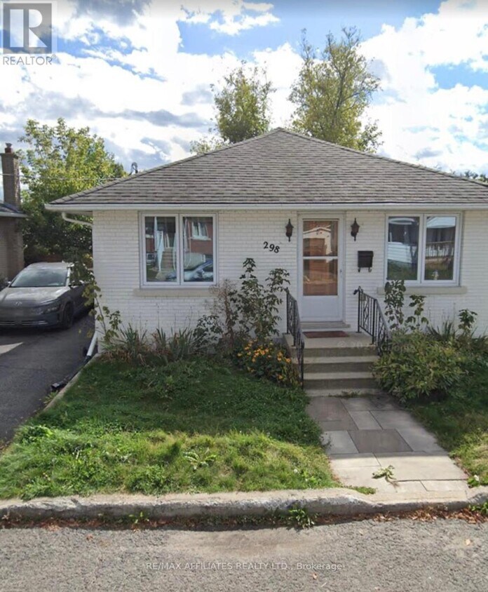 Primary Photo - 298 St-Jacques St