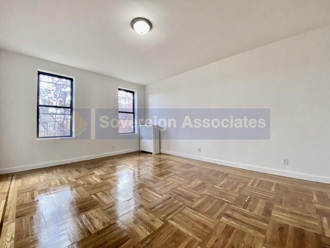 Building Photo - Bennett Ave, gut renovated 2 bedroom.