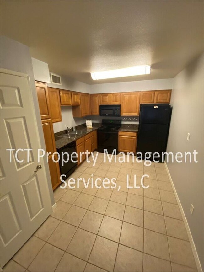 Building Photo - Condo near Tempe Town Lake!!