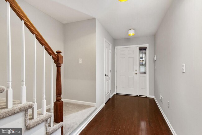 Building Photo - 155 Castleton Rd