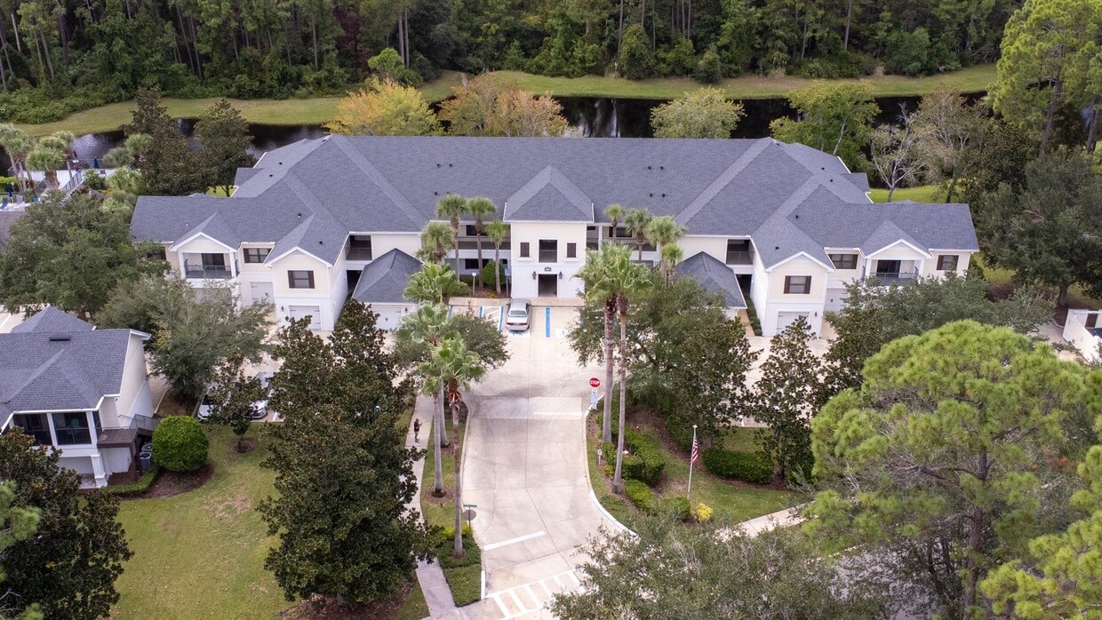 Primary Photo - Belle Haven 2-Bedroom Condo with Pond View and Garage