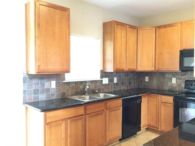 Building Photo - 456 Clearwater Dr