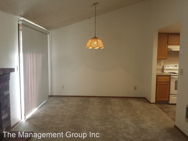 Building Photo - 8709 NE Mason Dr
