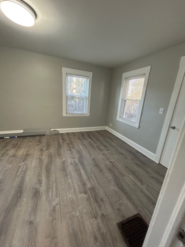 Building Photo - 46 Beech St