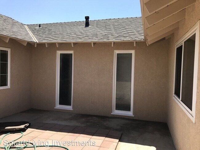 Building Photo - 4 br, 2 bath House - 3158 Dawnview Ave