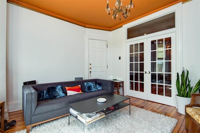 Building Photo - 1106 Park Ave