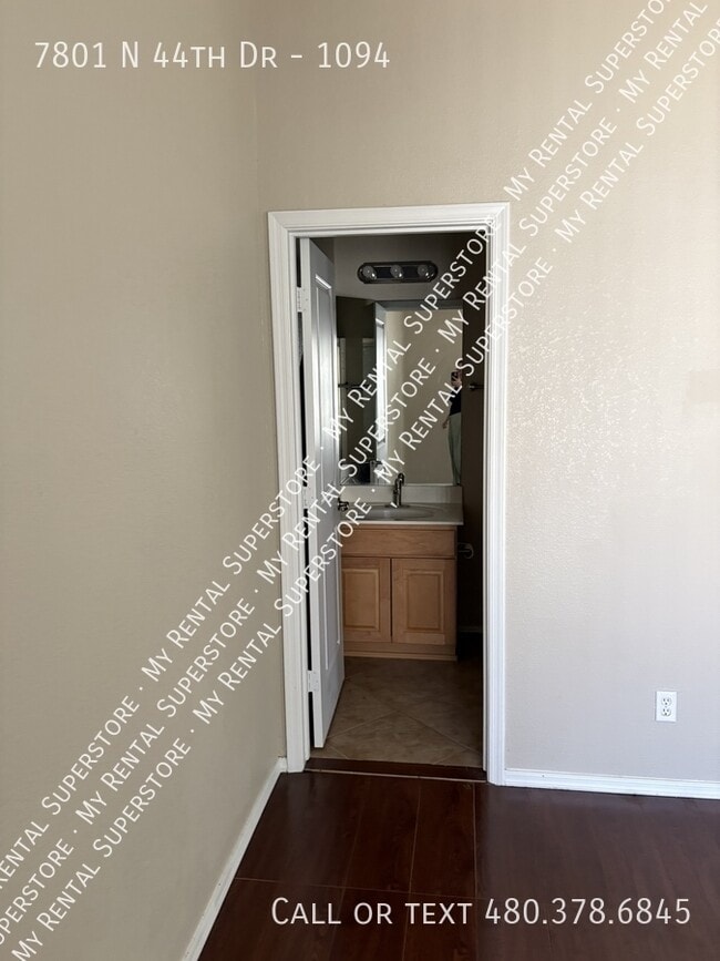 Building Photo - 7801 N 44th Dr