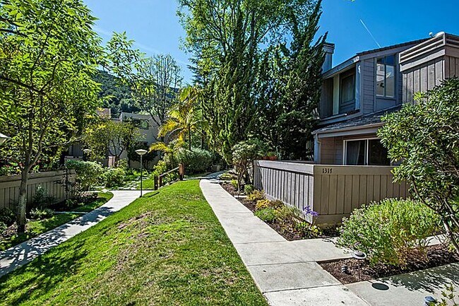 Beautifully Landscaped Grounds - 1317 Palisades Dr