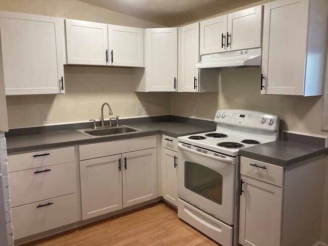 Foto del edificio - 8815 Highland Ave SW
