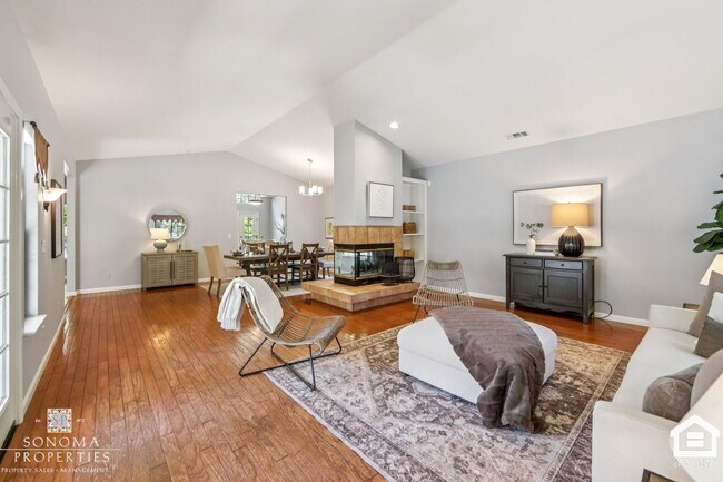 Building Photo - Spacious 3BD/2BA Home in Desirable Sonoma Greens Community