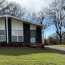 Building Photo - 3107 Radford Rd