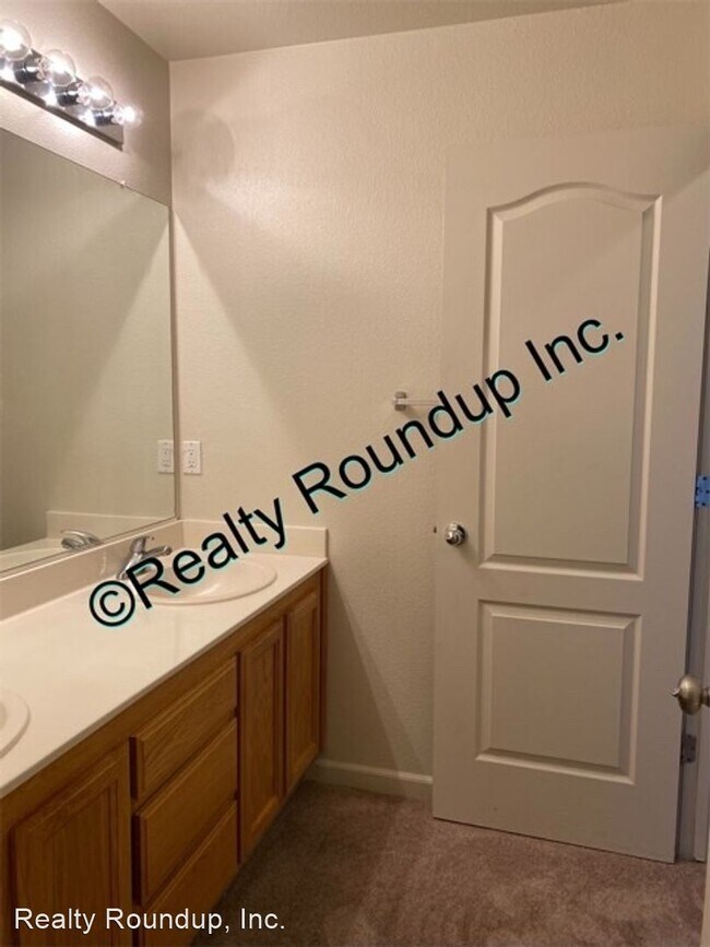 Building Photo - 5 br, 3 bath House - 5265 Agapanthus Ct.