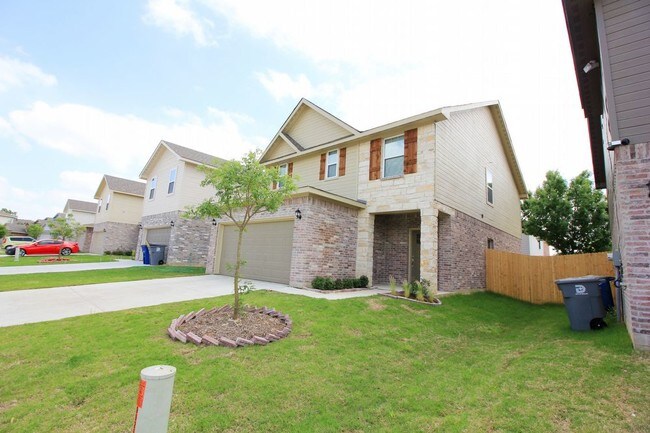 Building Photo - 9926 Ironhorse Drive
