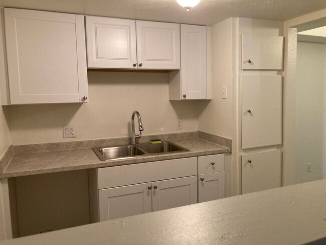 Foto del edificio - Northeast Condo
