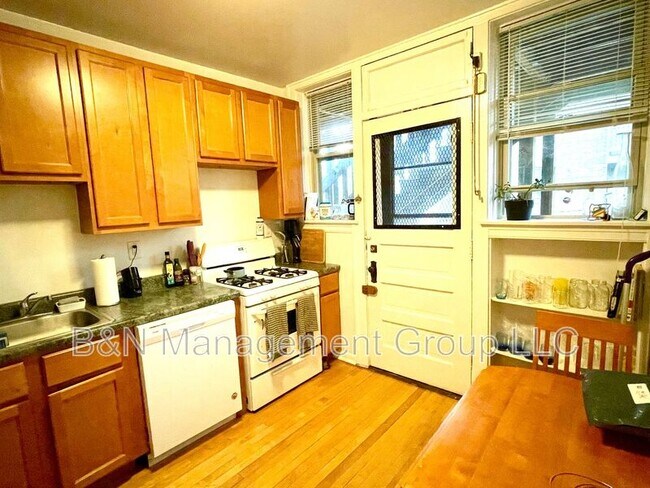 Foto del edificio - 1721 W Ainslie St