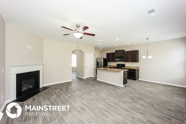 Foto del edificio - 6372 Woodwell Dr